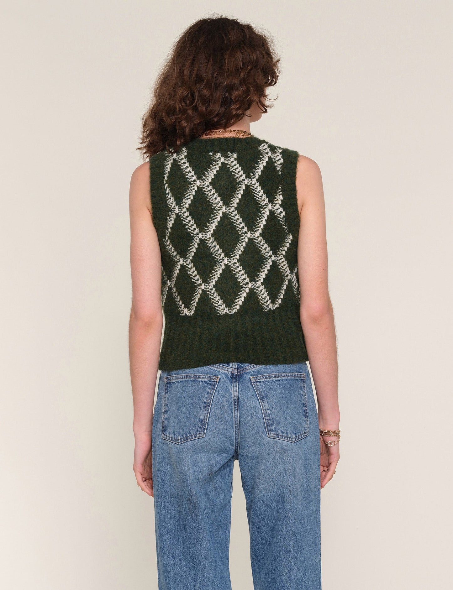 mina vest