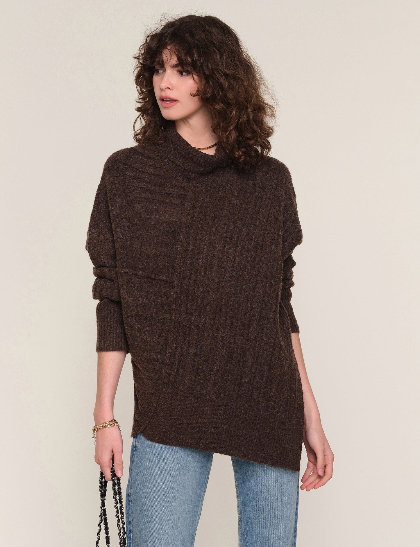 seira sweater