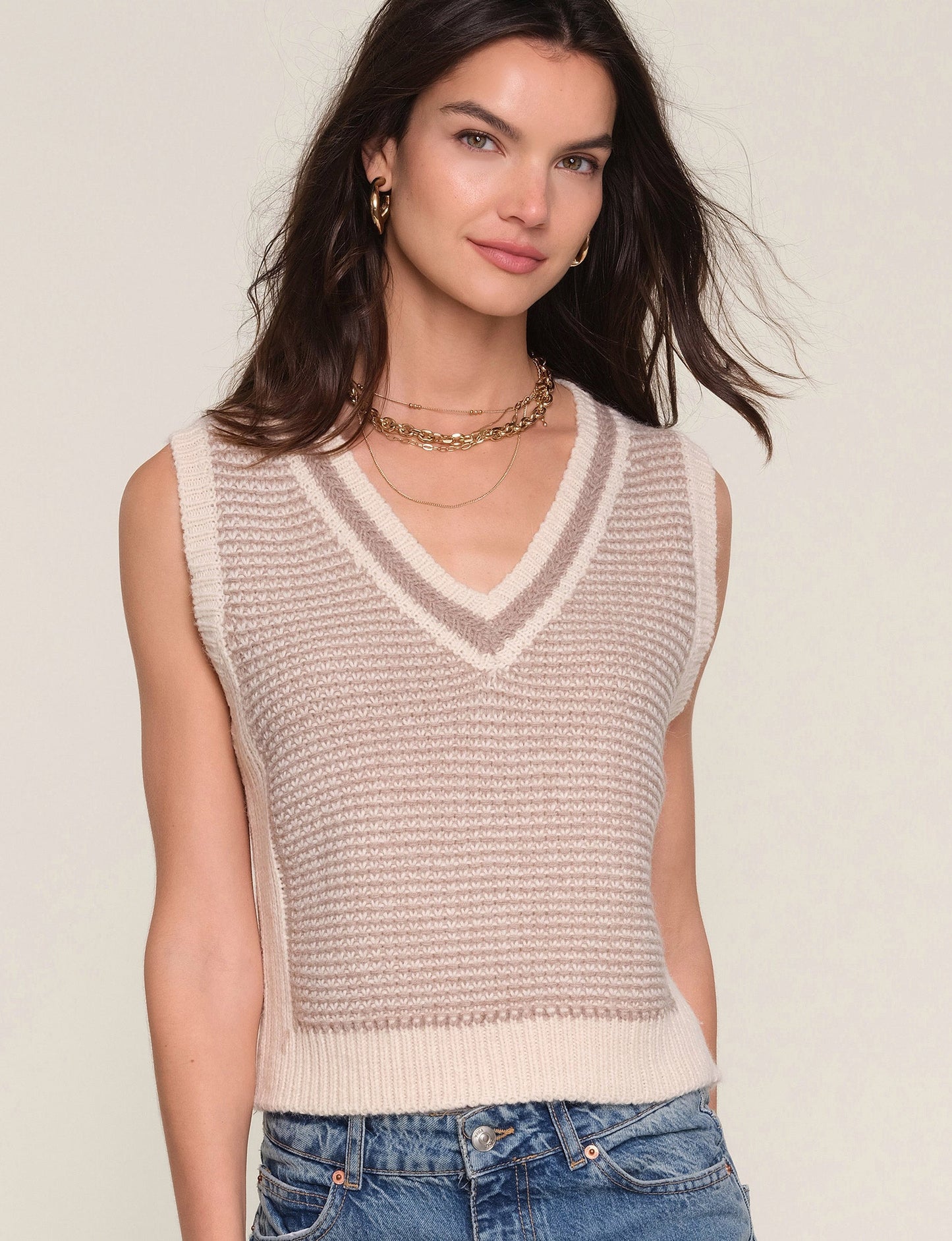 phoebe vest